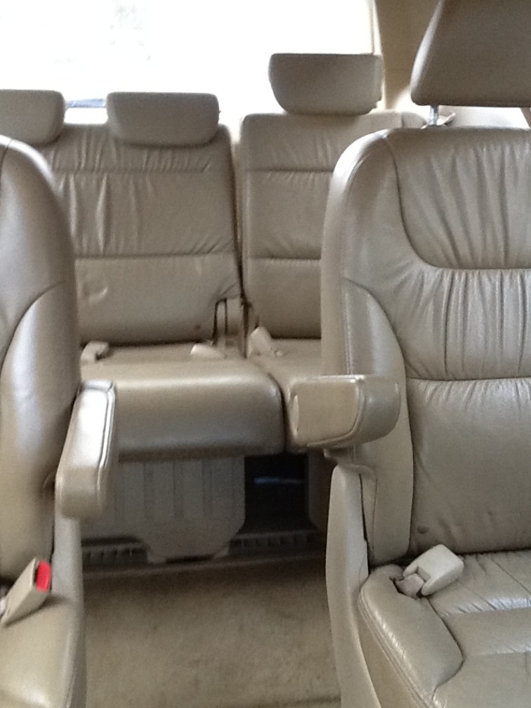 Additional photo of vehicle.