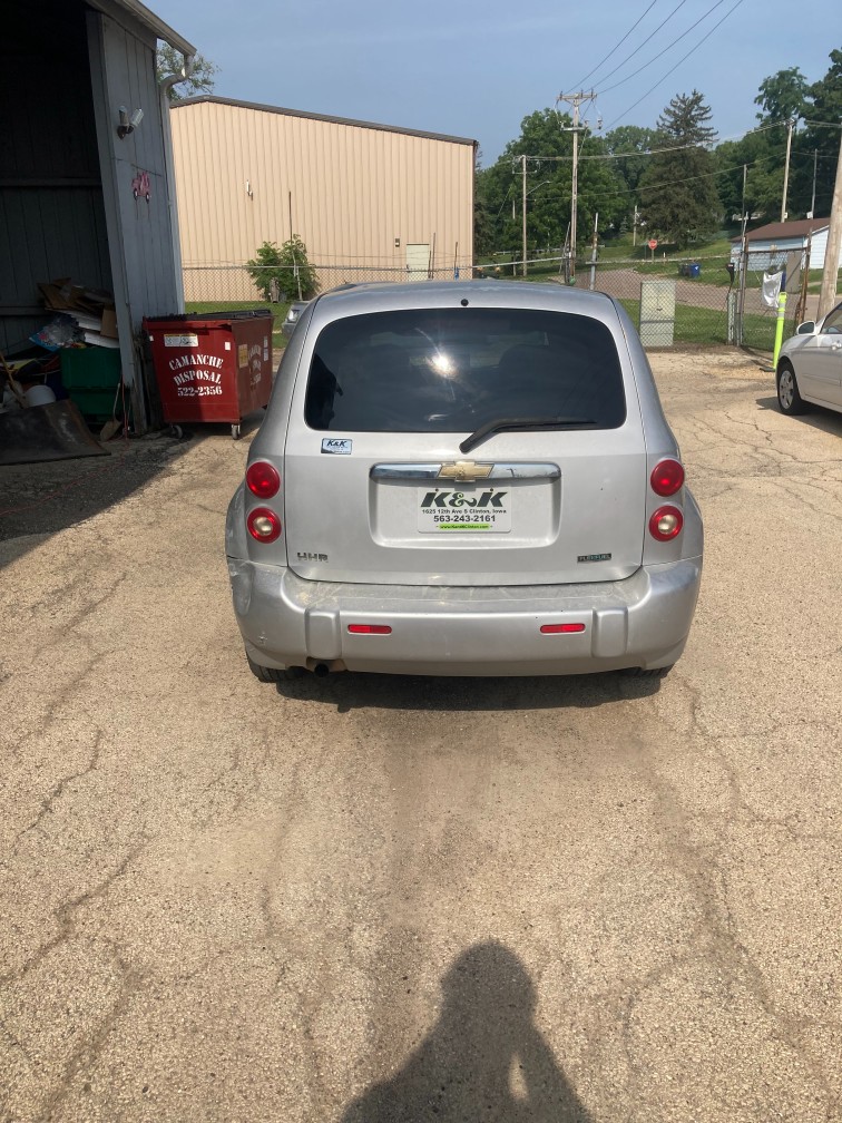 Additional photo of vehicle.