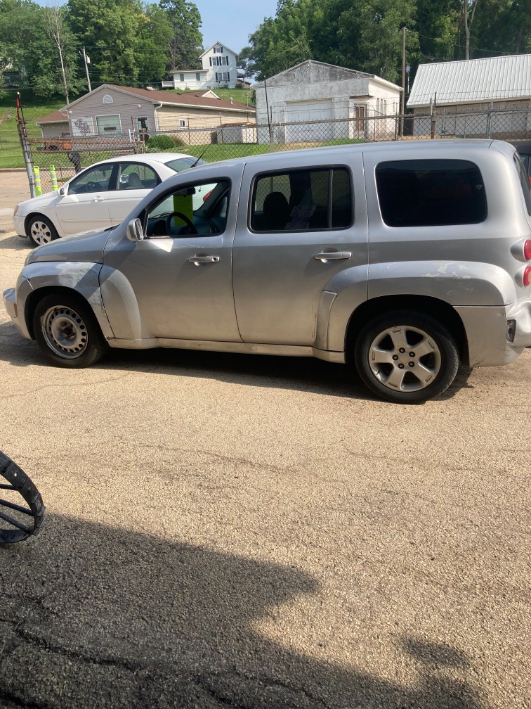 Additional photo of vehicle.