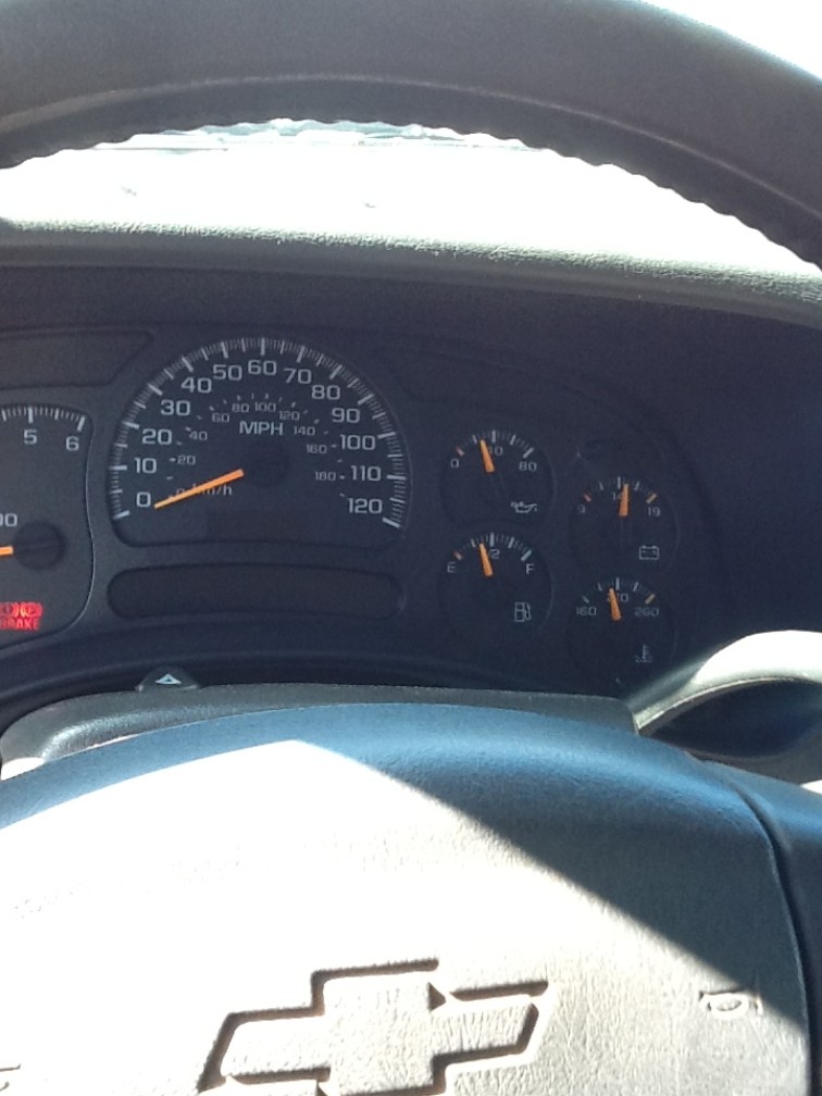 2003 Chevrolet Suburban LS