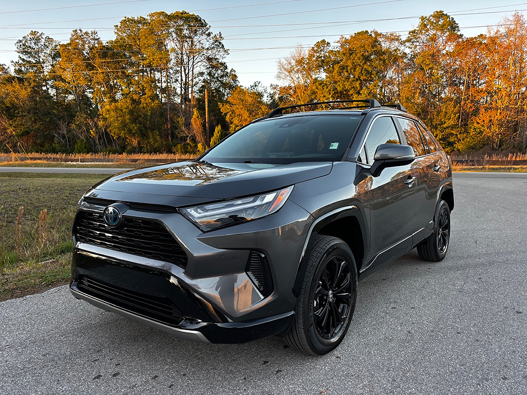 2023 Toyota RAV4 SE