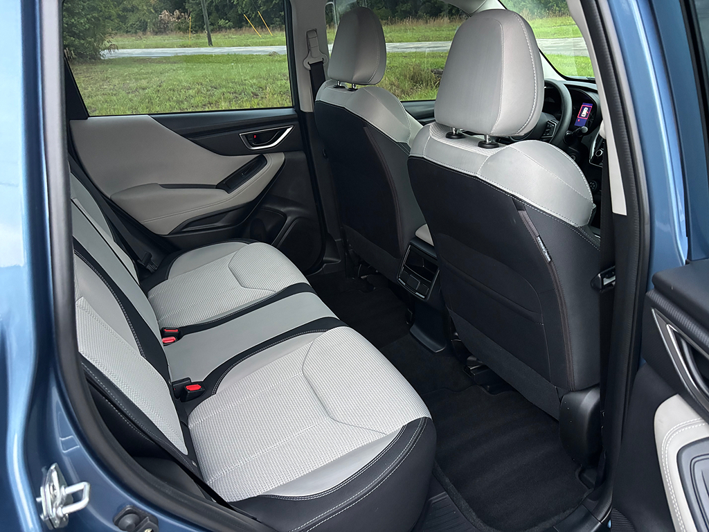2023 Subaru Forester Base - Photo 6