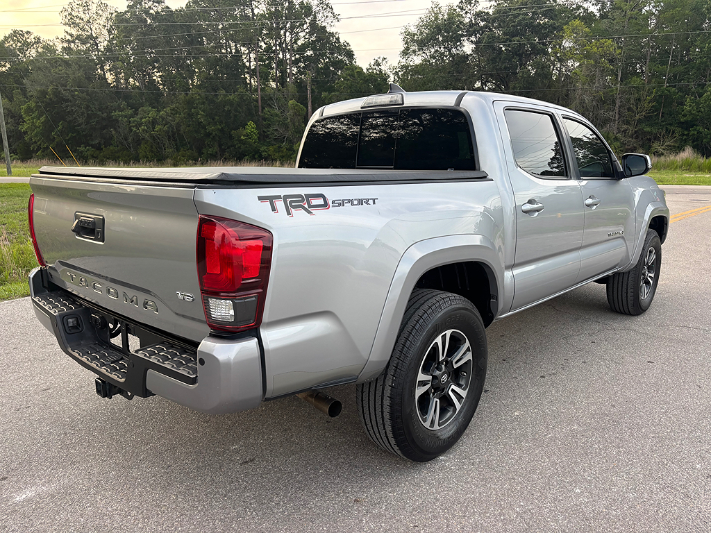 2018 Toyota Tacoma TRD Sport - Photo 10