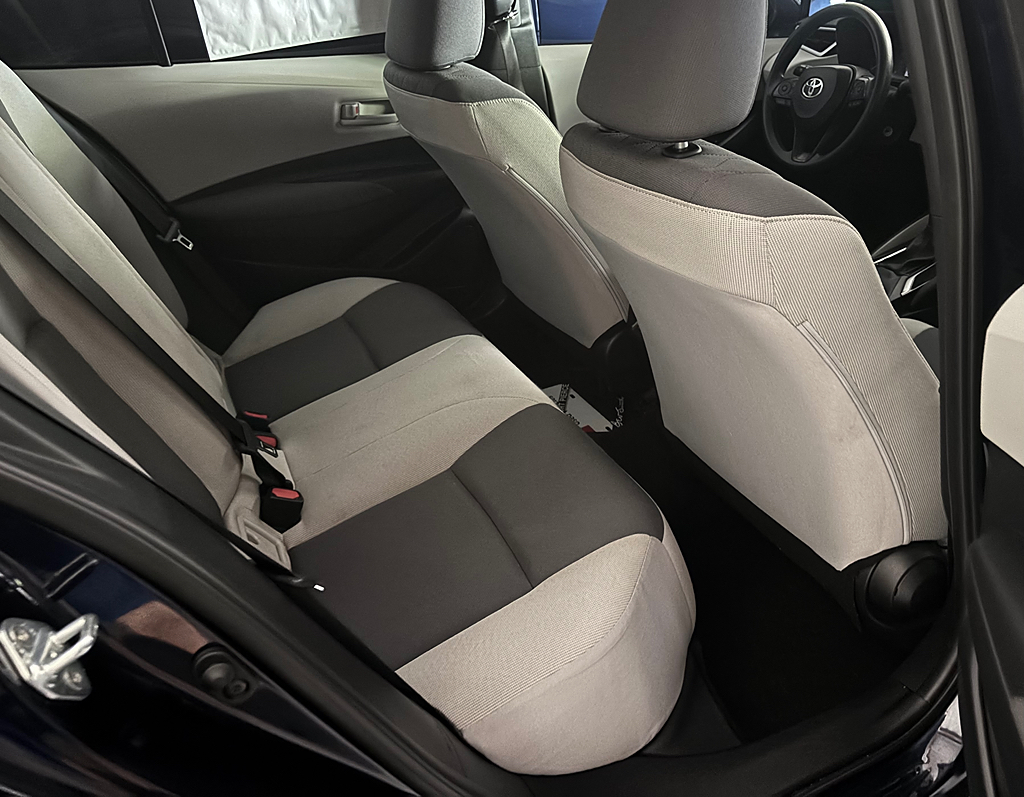 2025 Toyota Corolla LE - Photo 9