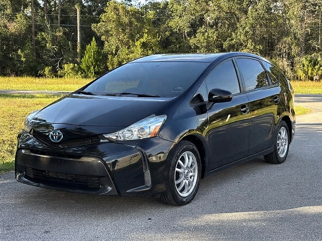 Additional photo of vehicle.