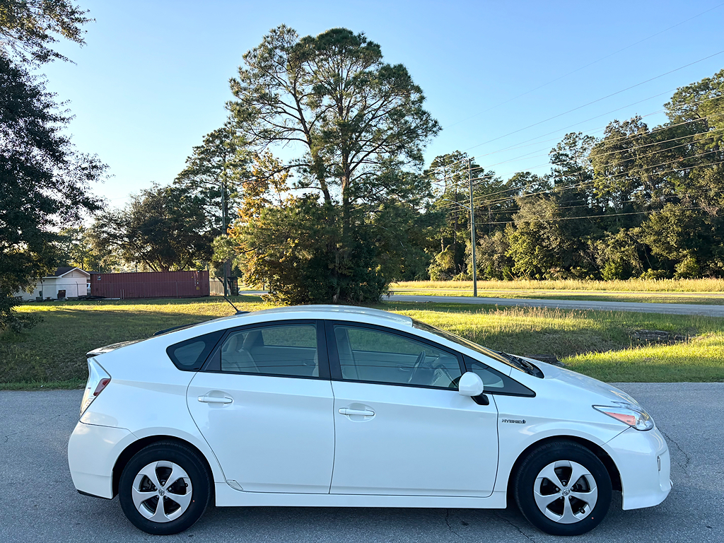 Additional photo of vehicle.