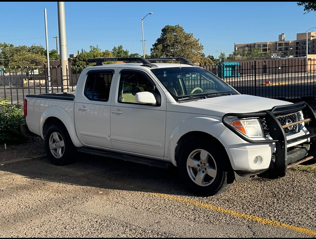2006 Nissan Frontier LE's photo