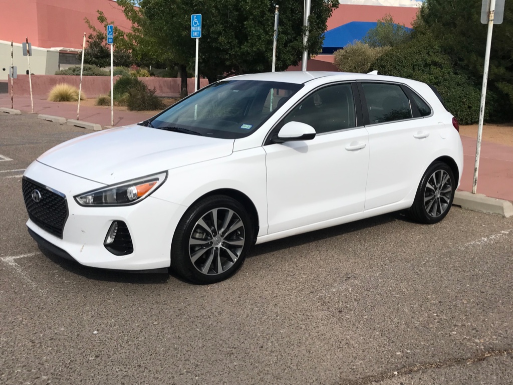 2018 Hyundai Elantra GT GT's photo