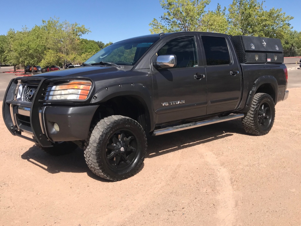 2010 Nissan Titan's photo