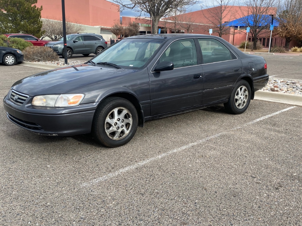 2000 Toyota Camry LE's photo