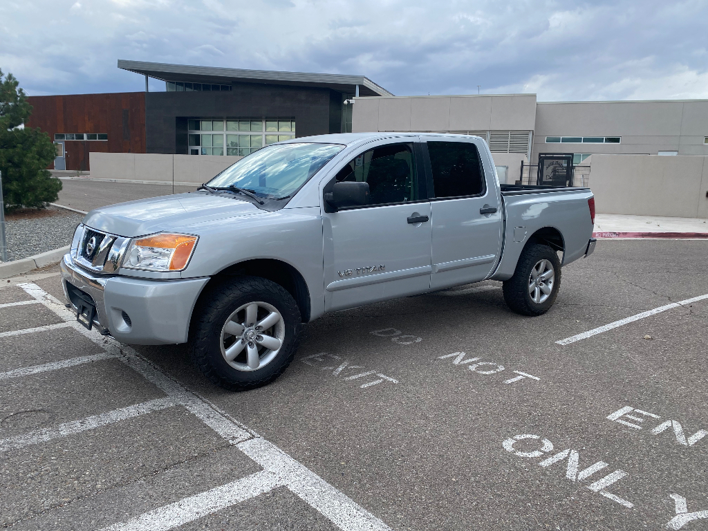 2011 Nissan Titan's photo