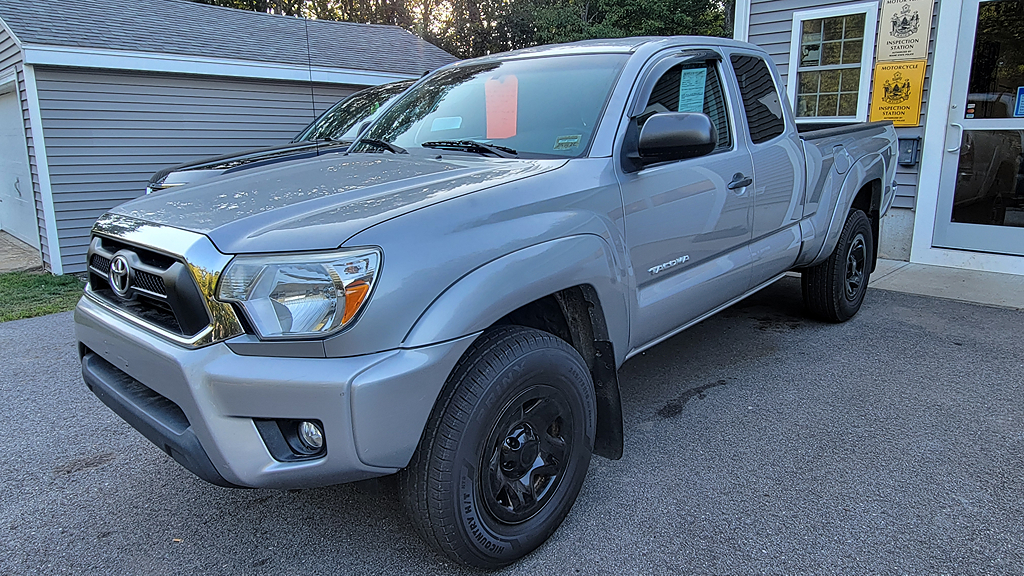 2015 Toyota Tacoma Base