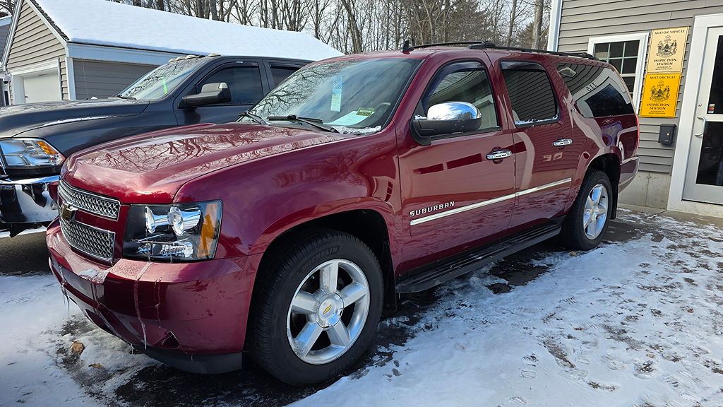 2011 Chevrolet Suburban LTZ's photo