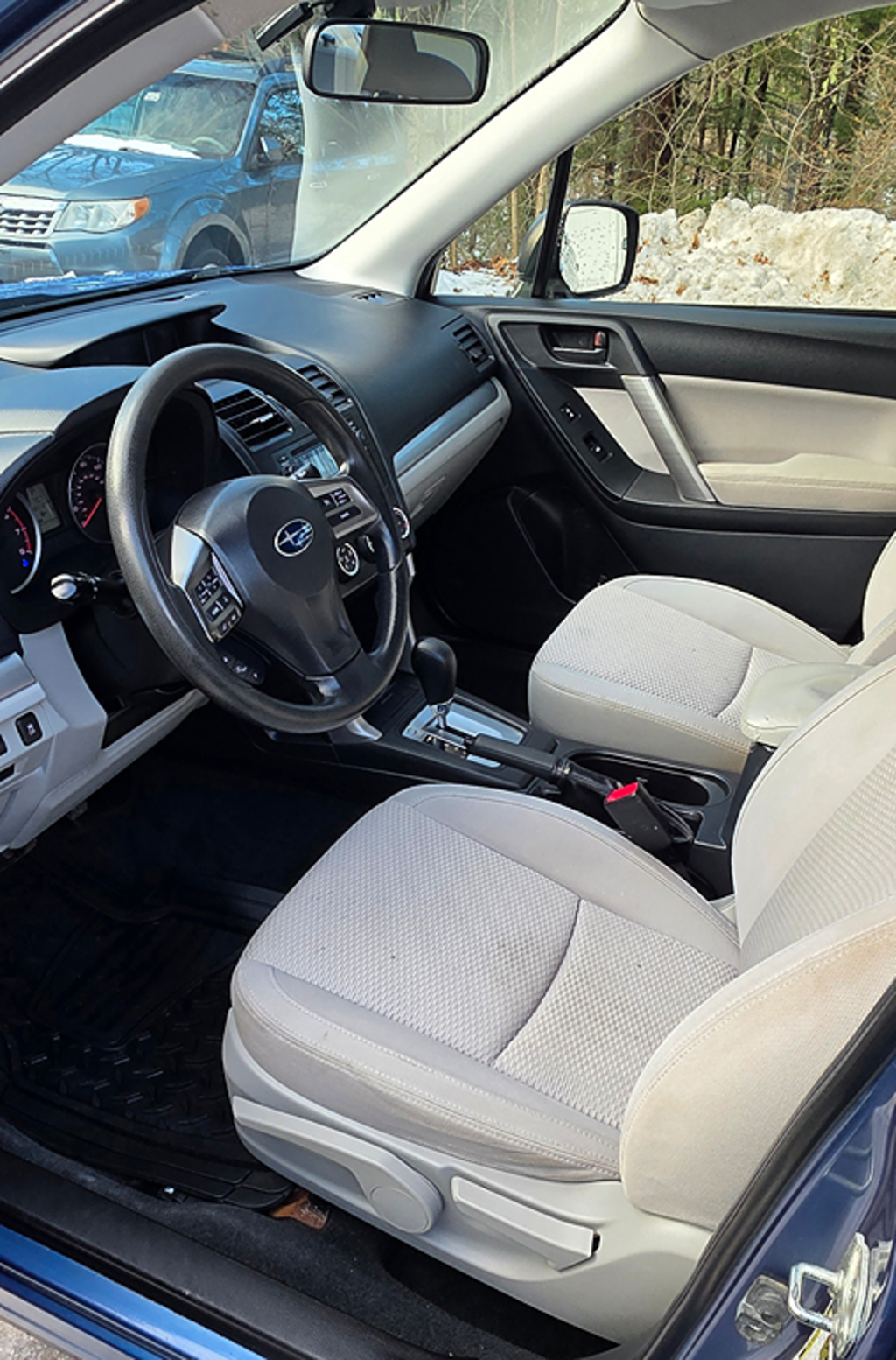 Additional photo of vehicle.