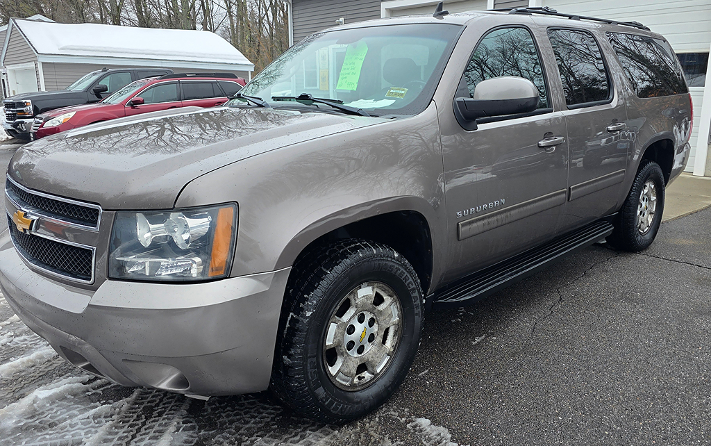 Photo of 2012 CHEVROLET SUBURBAN