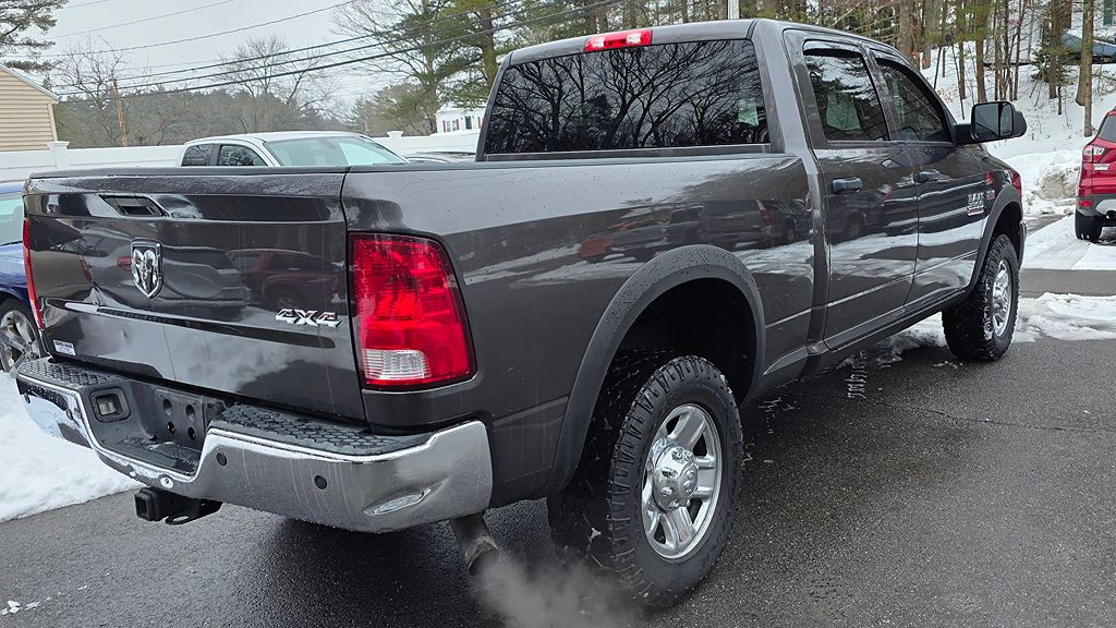Additional photo of vehicle.