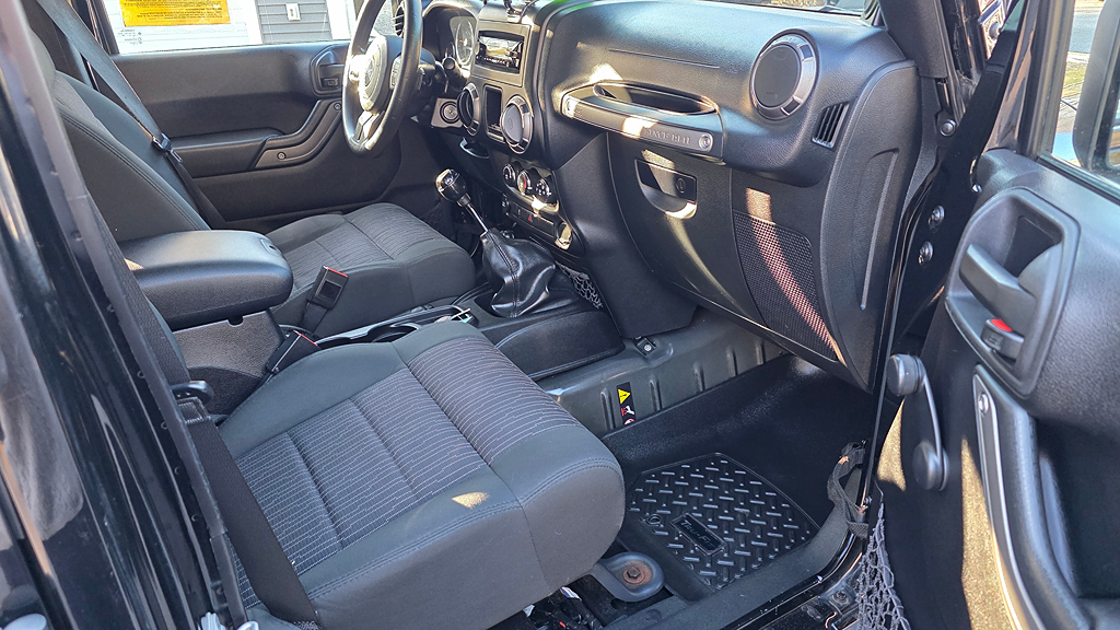 2012 Jeep Wrangler Unlimited Sport - Photo 7