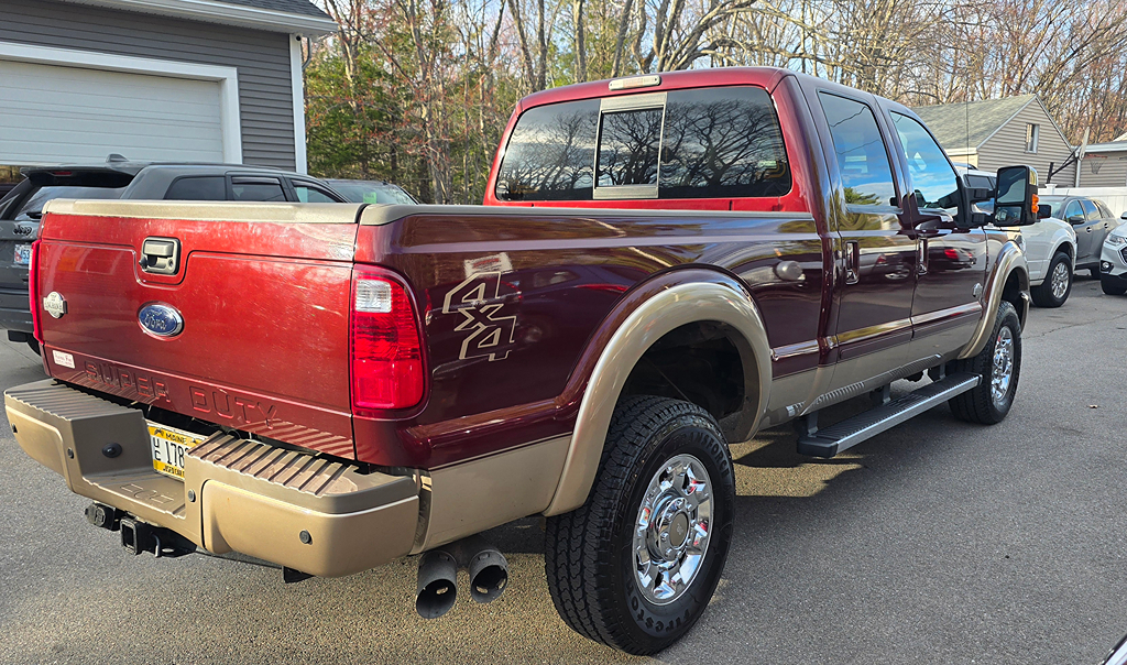 Additional photo of vehicle.