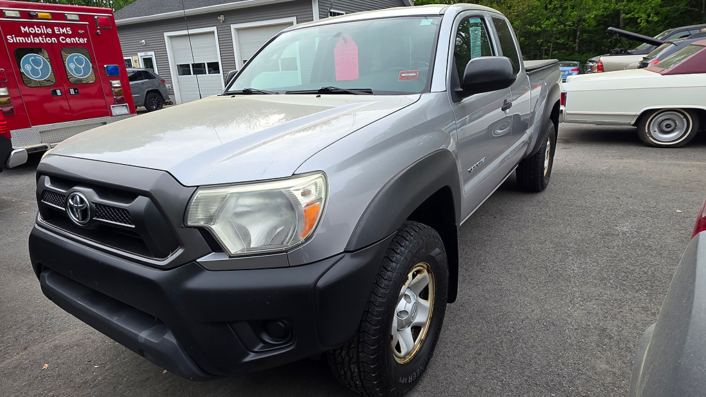 2015 Toyota Tacoma 4x4 Access Cab AT's photo