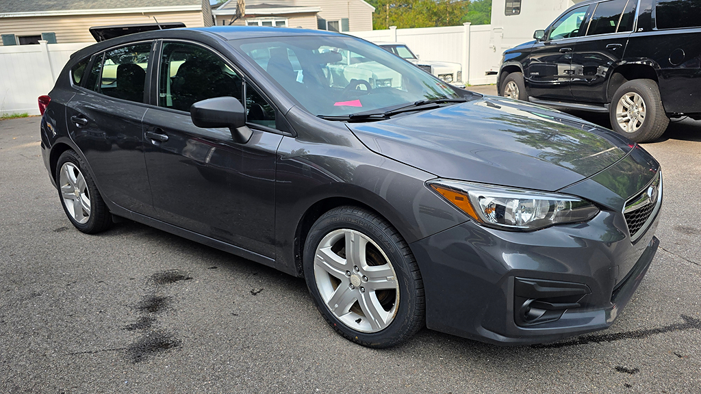 2018 Subaru Impreza Base - Photo 2