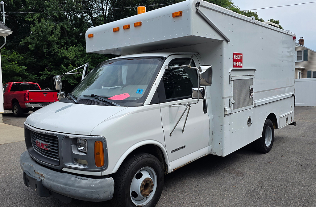 Photo of 1998 GMC SAVANA