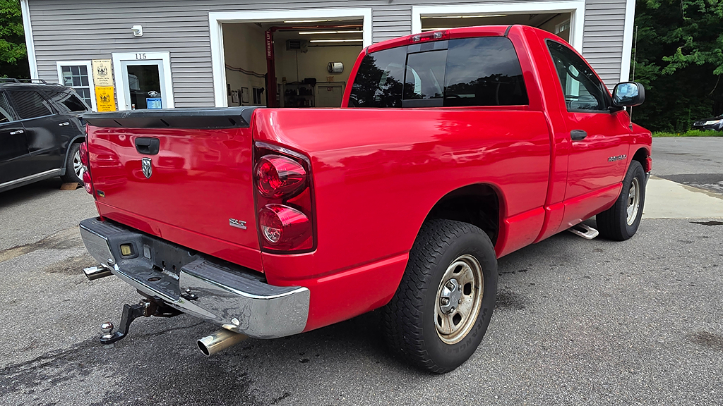 Additional photo of vehicle.