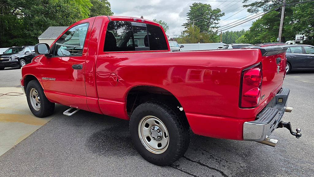Additional photo of vehicle.
