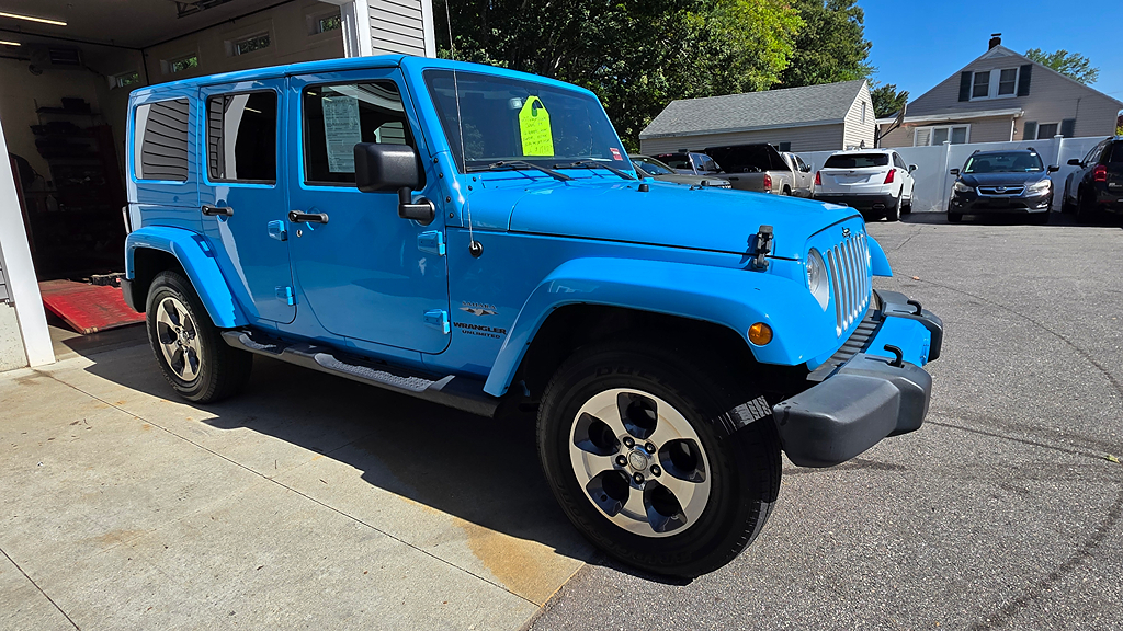 Additional photo of vehicle.