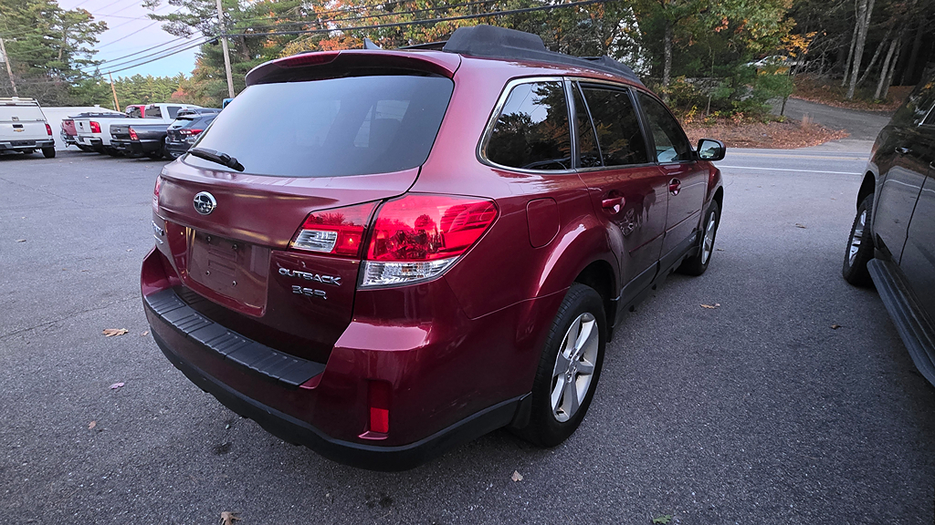 Additional photo of vehicle.