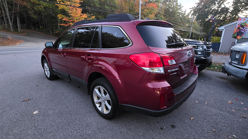 Additional photo of vehicle.