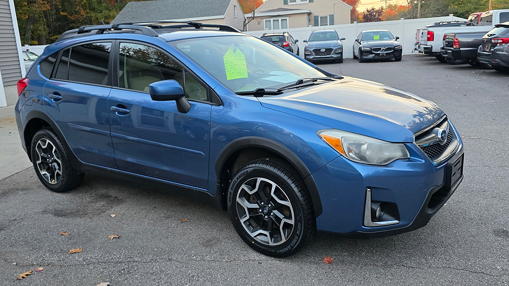 Additional photo of vehicle.