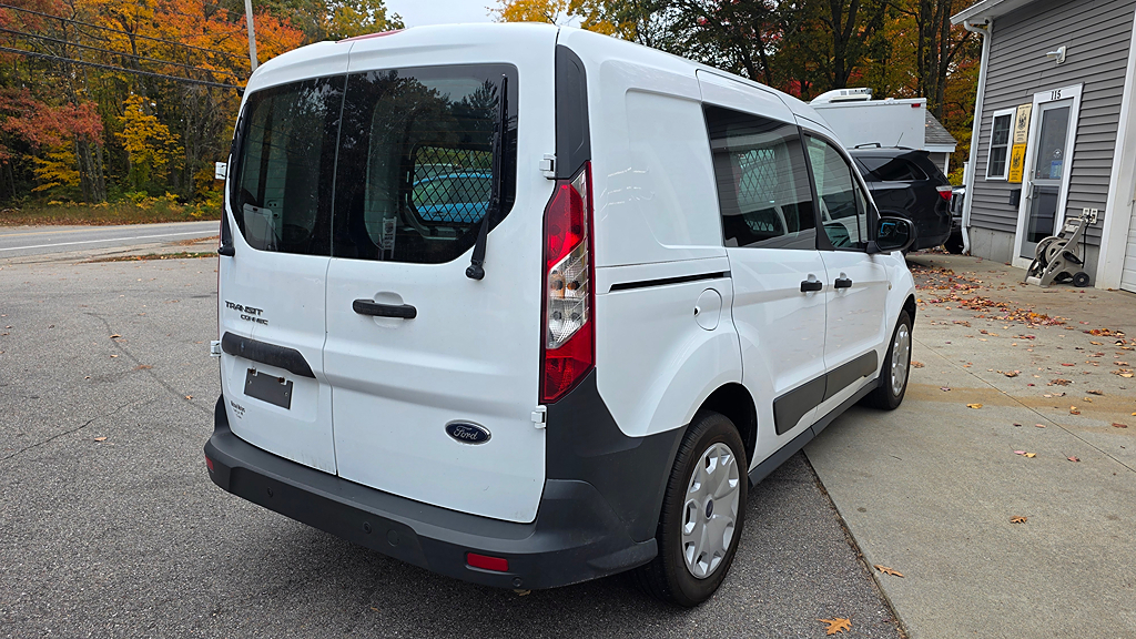 Additional photo of vehicle.