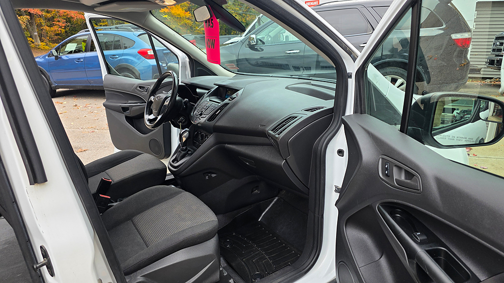 Additional photo of vehicle.