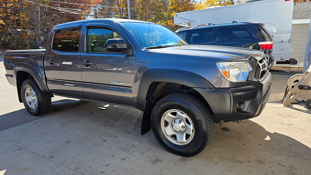 Additional photo of vehicle.