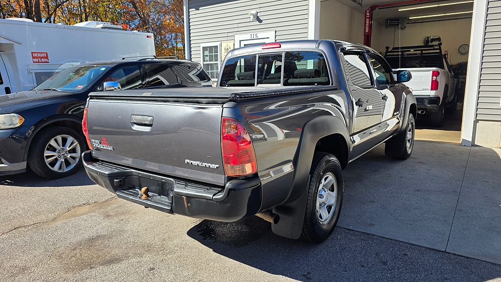 Additional photo of vehicle.