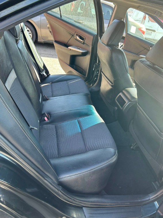 2012 Toyota Camry SE - Photo 8
