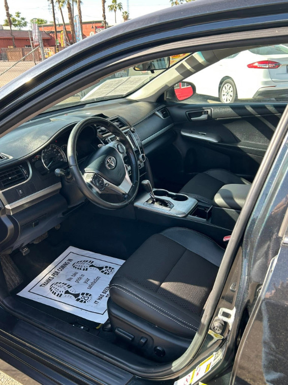 2012 Toyota Camry SE - Photo 5