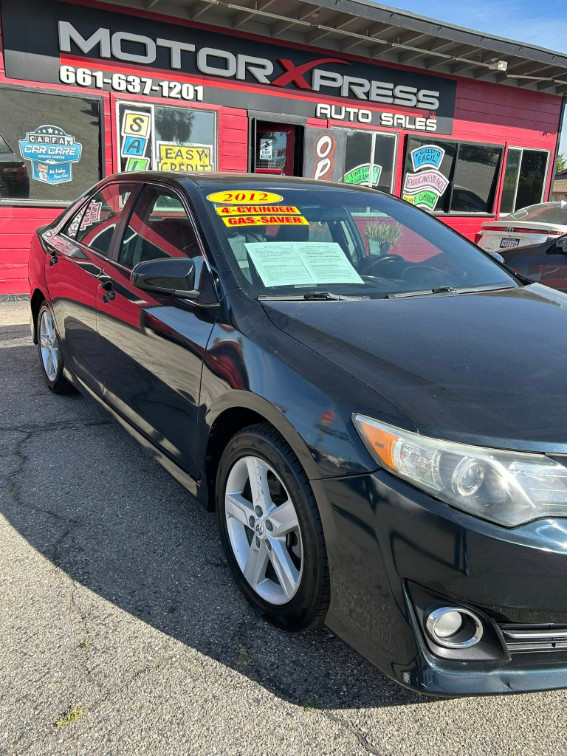 2012 Toyota Camry SE - Photo 3