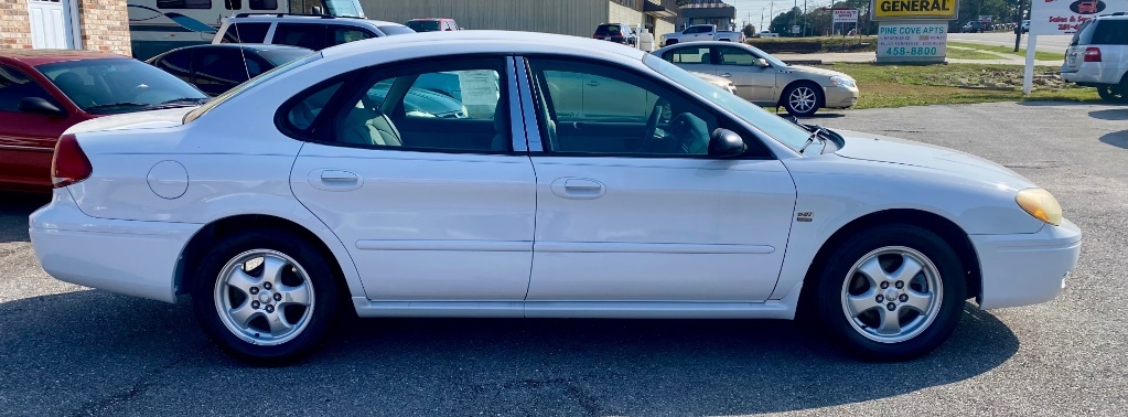 Additional photo of vehicle.