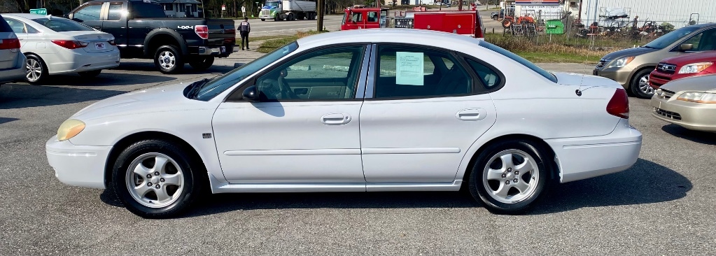 Additional photo of vehicle.