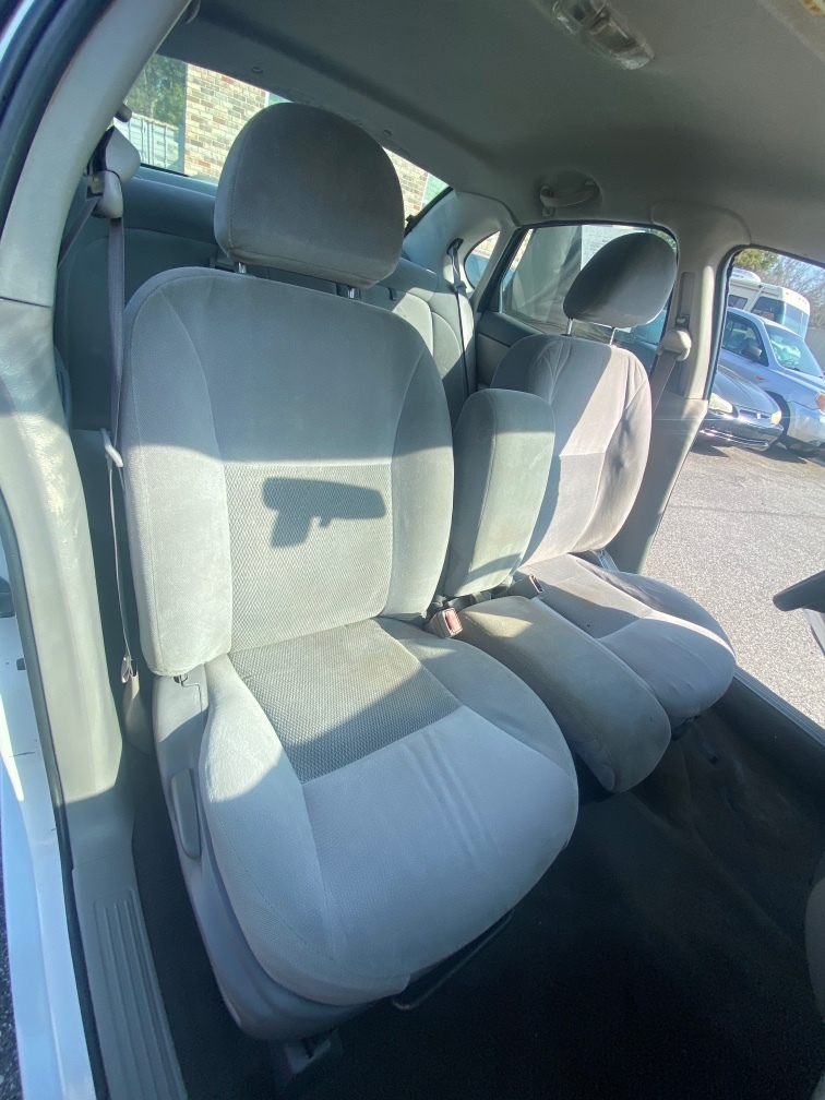 Additional photo of vehicle.