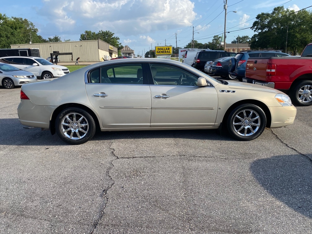 2008 Buick Lucerne CXL photo 2