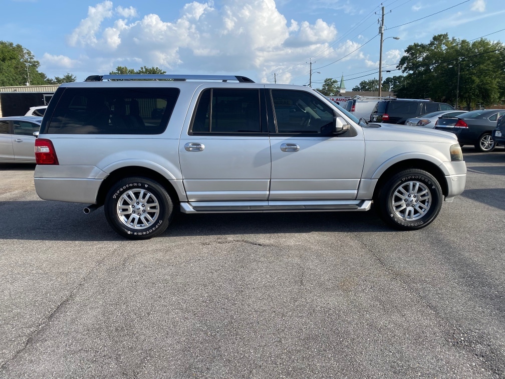 2014 Ford Expedition Limited photo 2