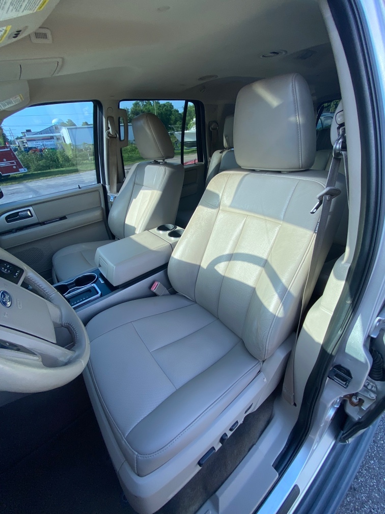 2014 Ford Expedition Limited photo 11