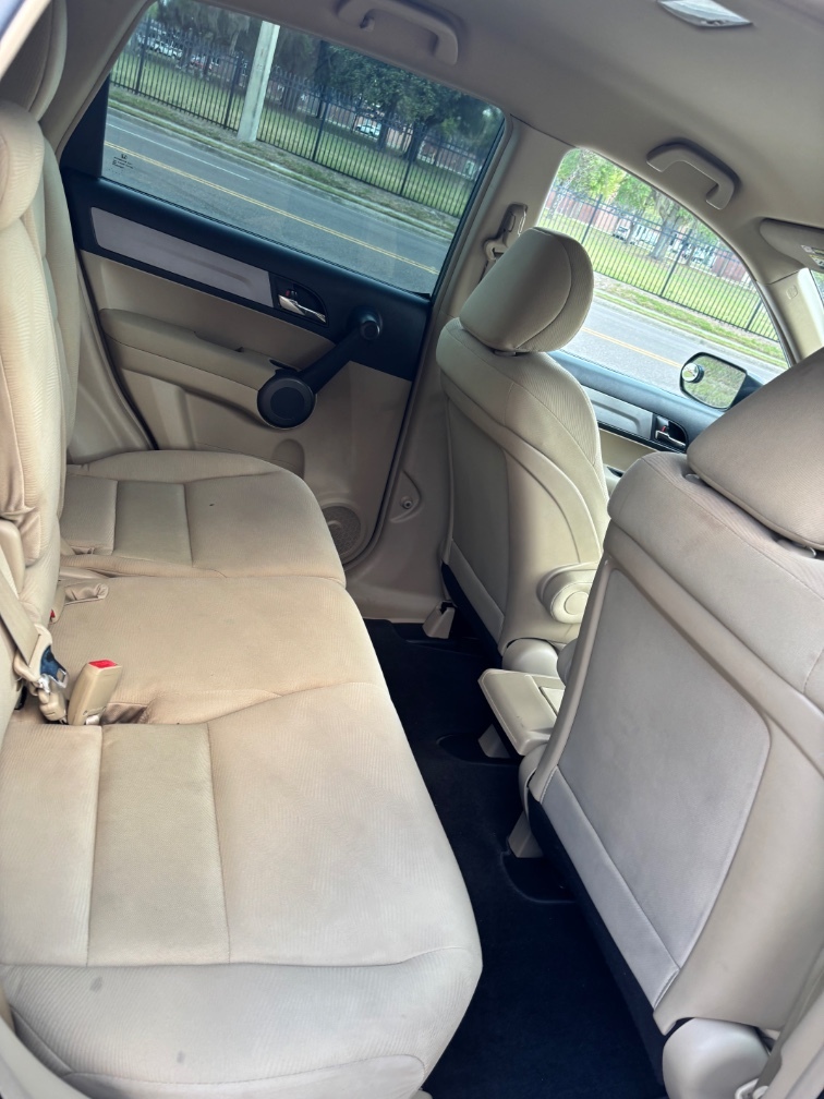 2011 Honda CR-V LX - Photo 6