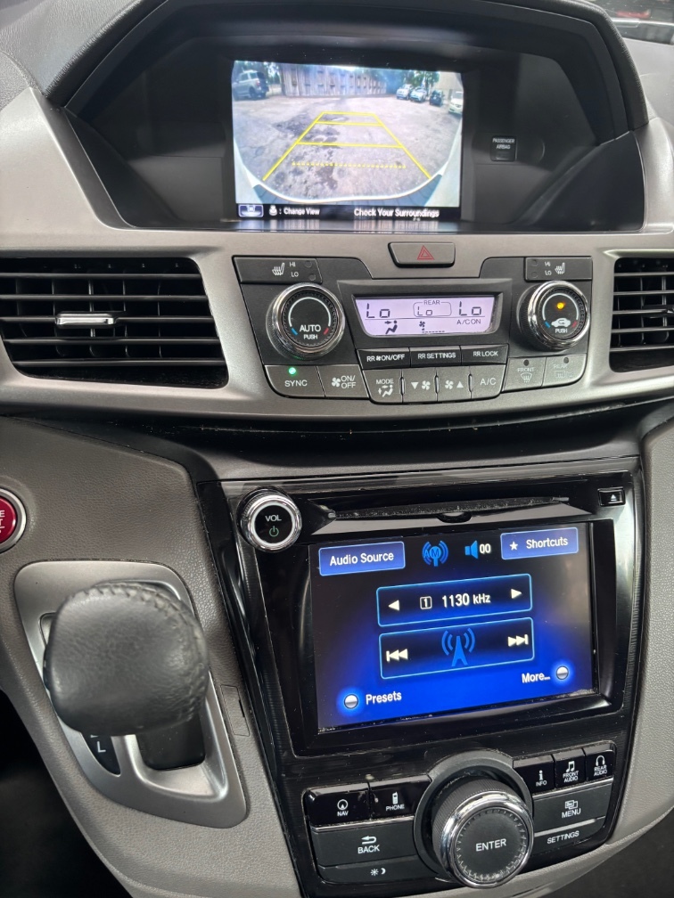 2015 Honda Odyssey Touring - Photo 16
