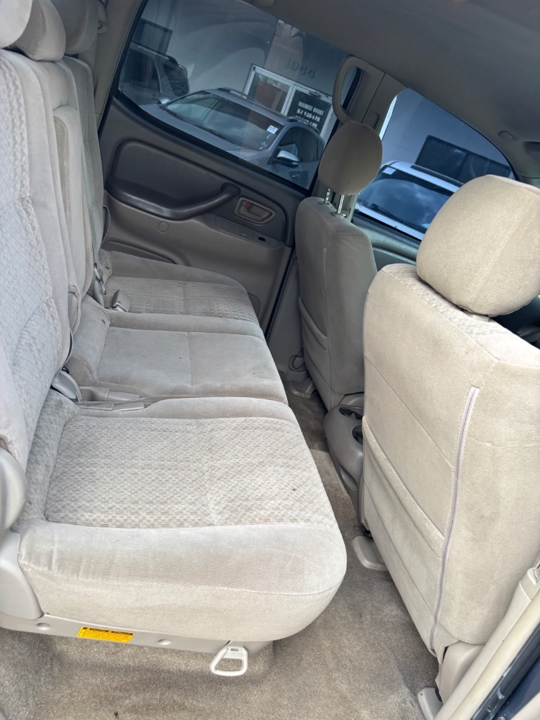 Additional photo of vehicle.