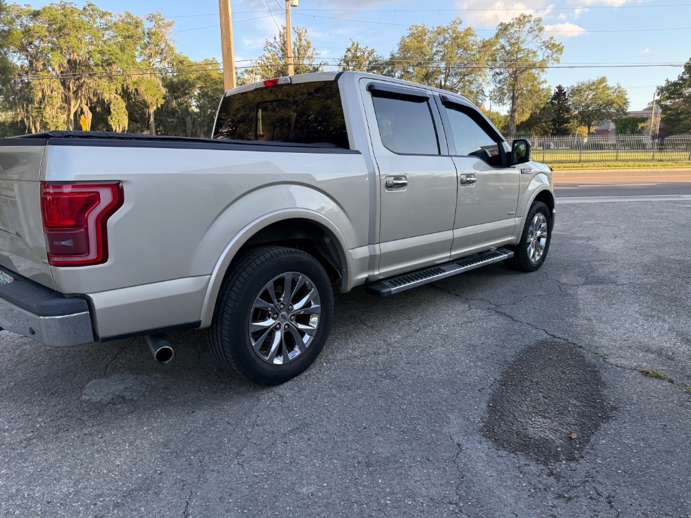 2017 Ford F-150 Lariat - Photo 8