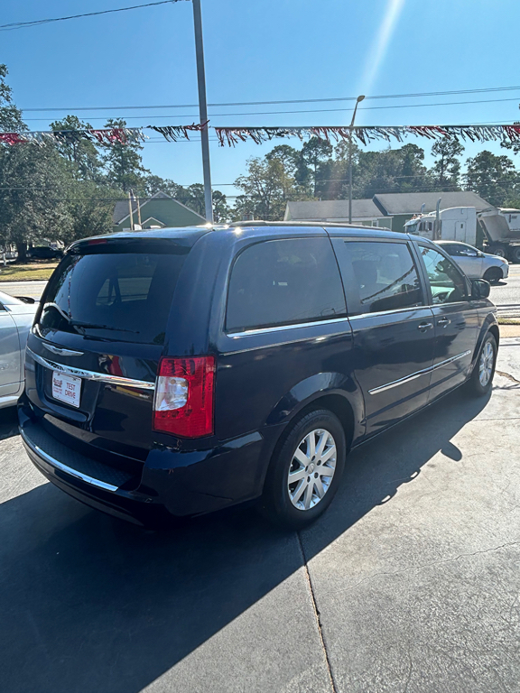 Additional photo of vehicle.