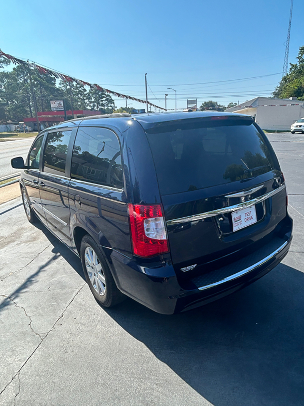Additional photo of vehicle.